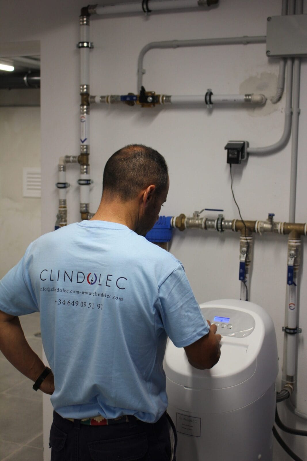 Sistemas de fontanería integrados con maestría.